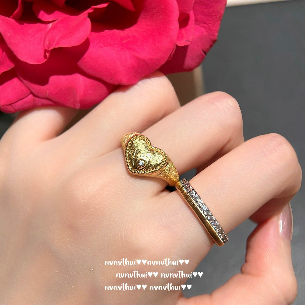 810Z Vintage Emerald Kitten Zircon Stackable Ring