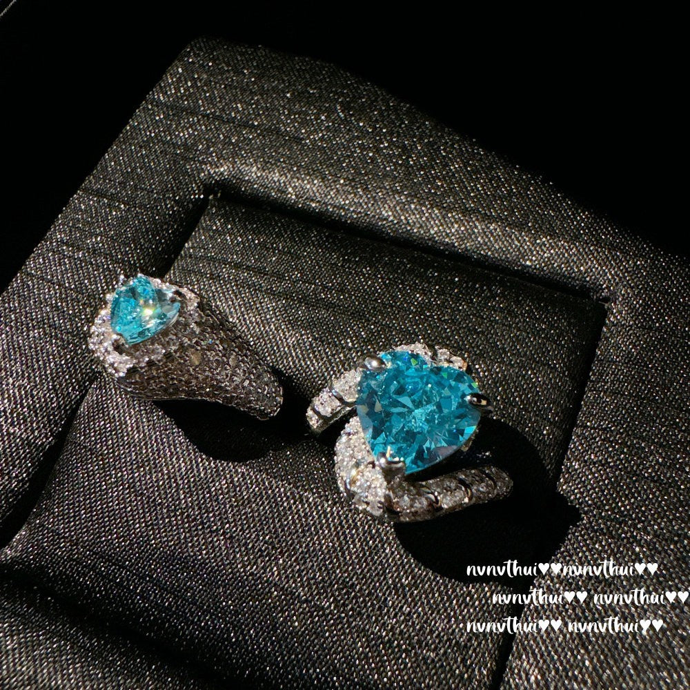 809ZZ Sri Lankan Blue Heart Gemstone Ring