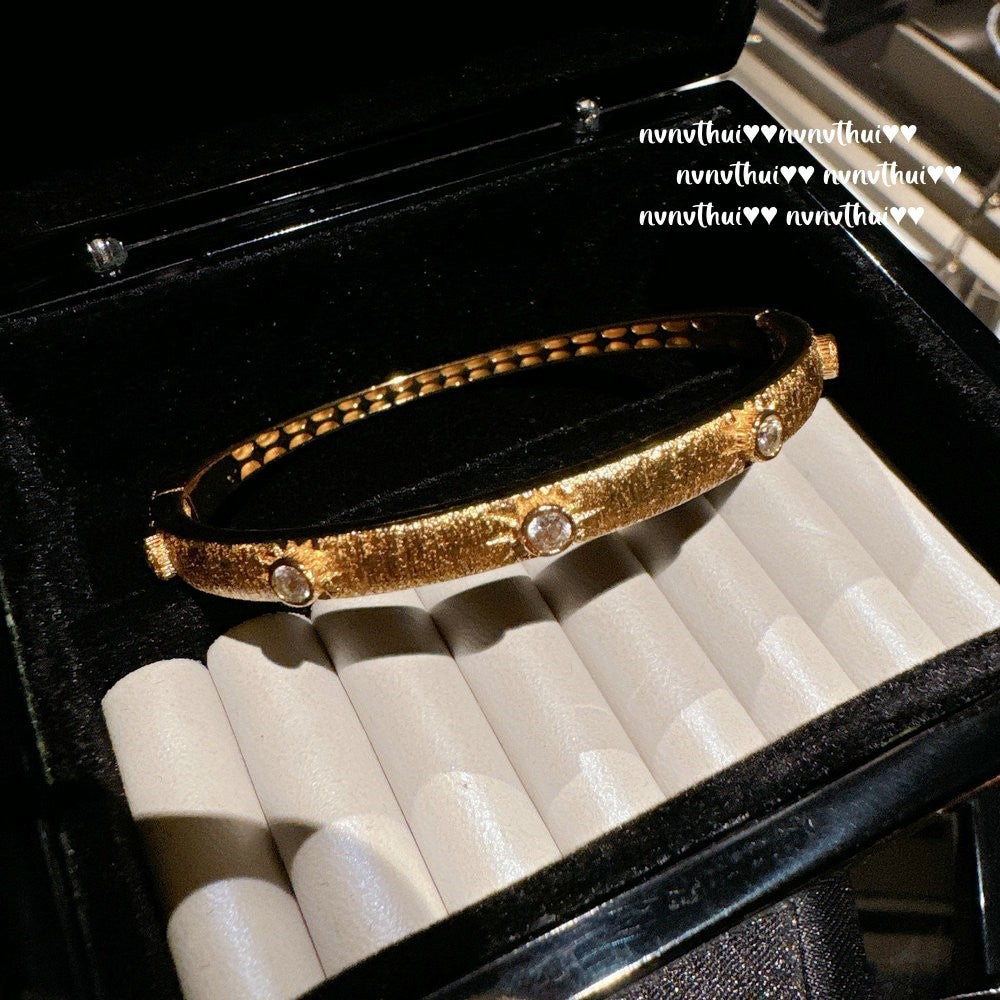 Italian Vintage Brushed Engraved Nebula Gemstone Bangle