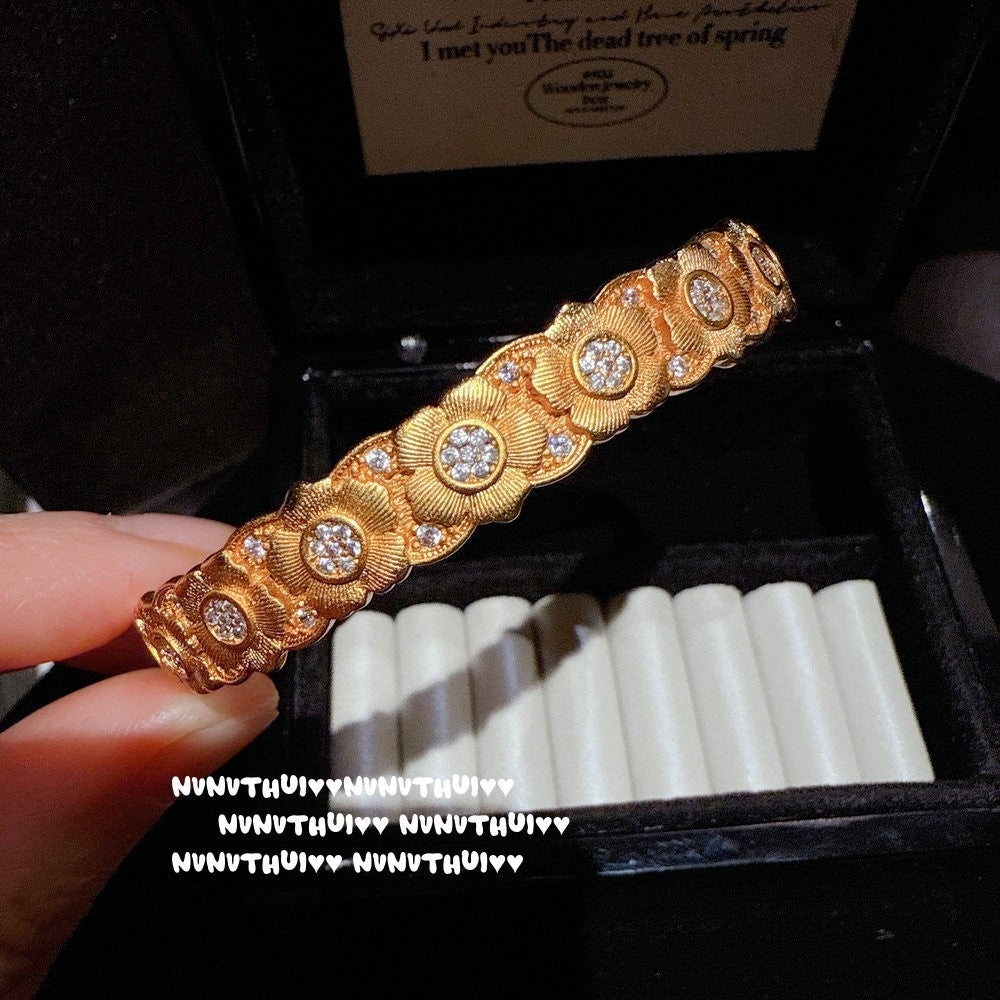 Filigree Gardenia Gemstone Bangle