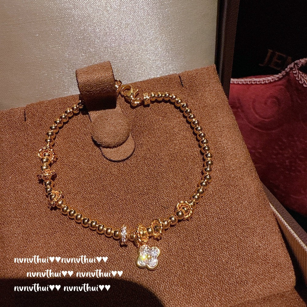 512QIP Diamond-Petaled Delicate Bracelet