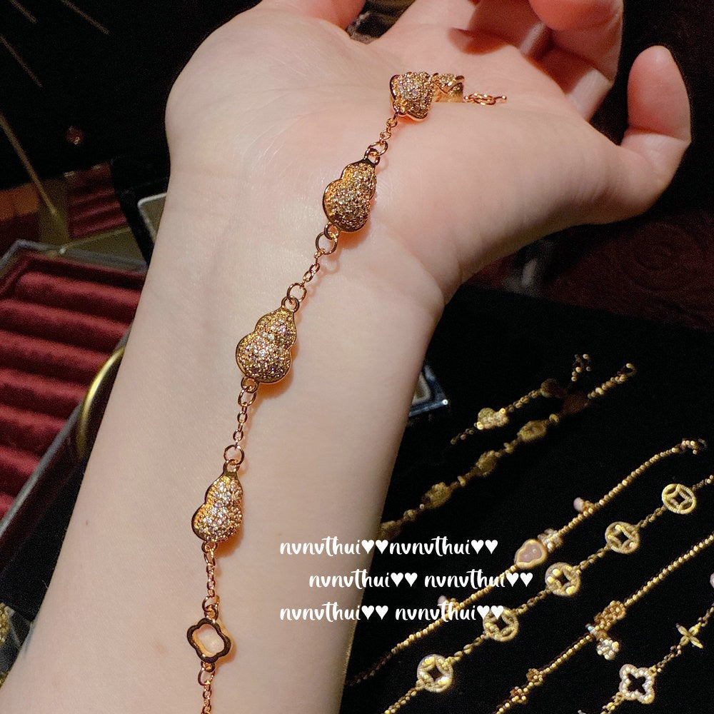 512QIP 3D Hulu Diamond Bracelet