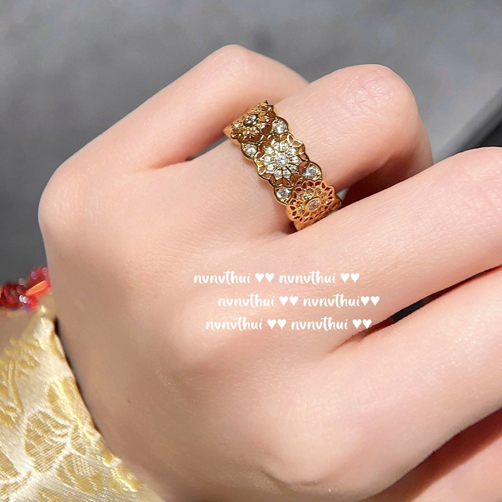424NV Lattice Blue Zirconia Floral Petal Open Ring
