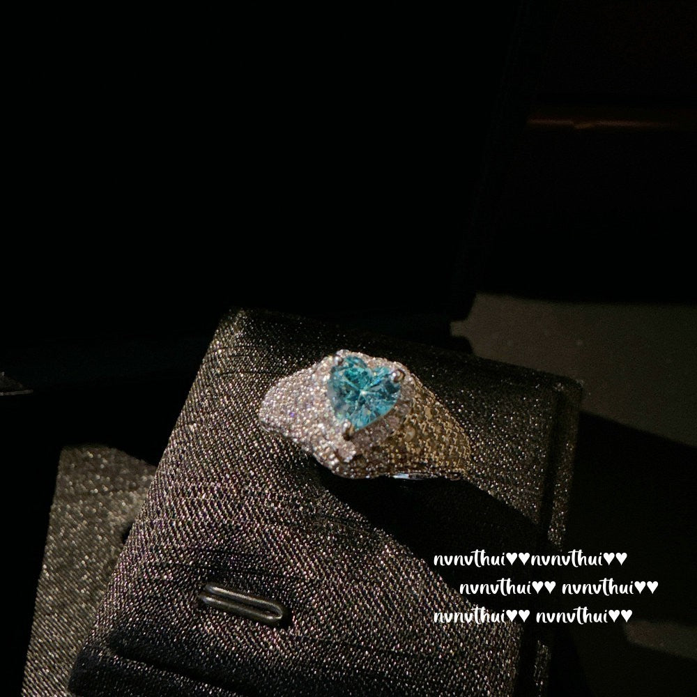 809ZZ Sri Lankan Blue Heart Gemstone Ring