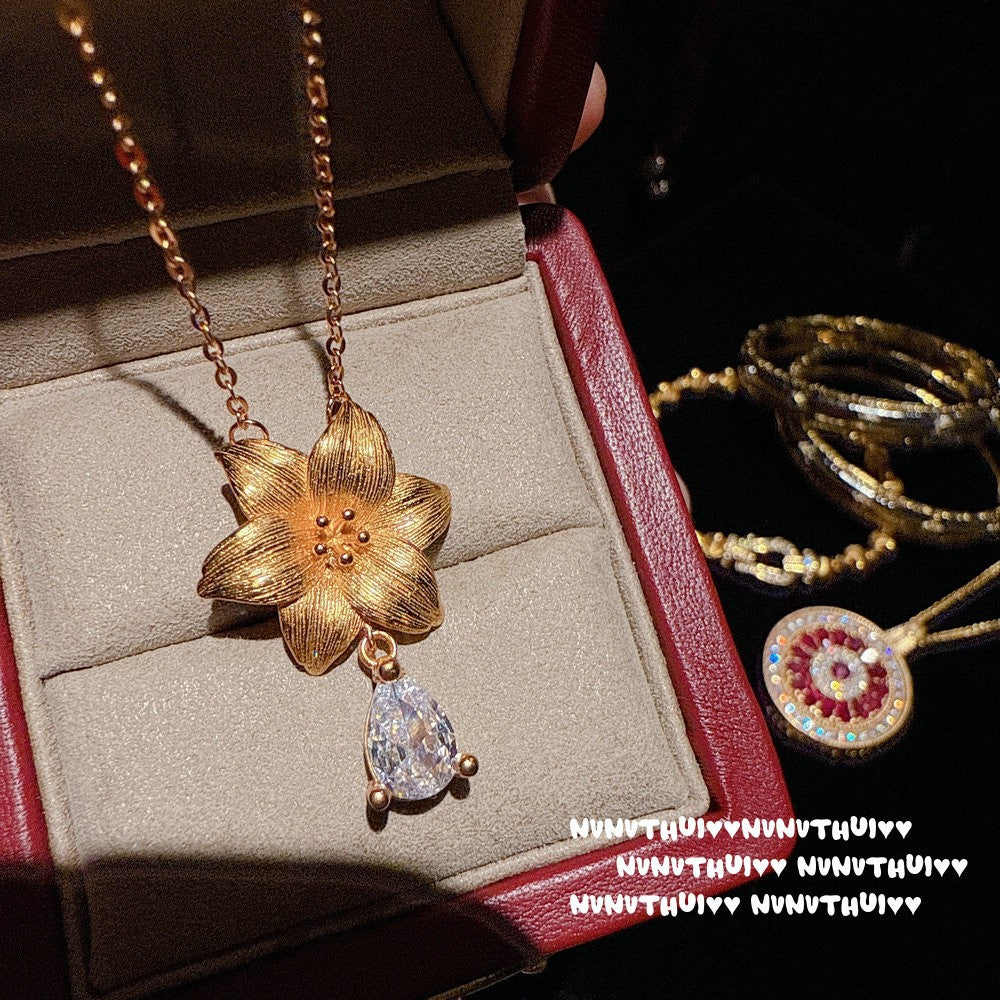 Lily Goddess Waterdrop Jewelry Set