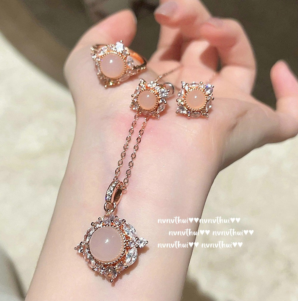309ZZ Madagascar Pink Carnelian Sunflower Necklace Earrings Set