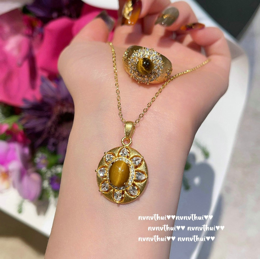 2025ZZ 18K Gold Starry Artificial Tiger's Eye Meteor Pendant Necklace