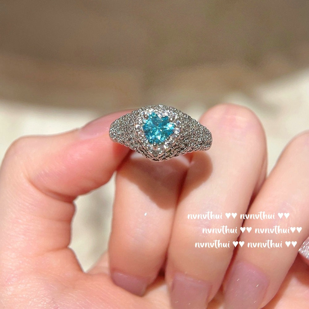 809ZZ Sri Lankan Blue Heart Gemstone Ring