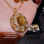 2025ZZ 18K Gold Starry Artificial Tiger's Eye Meteor Pendant Necklace
