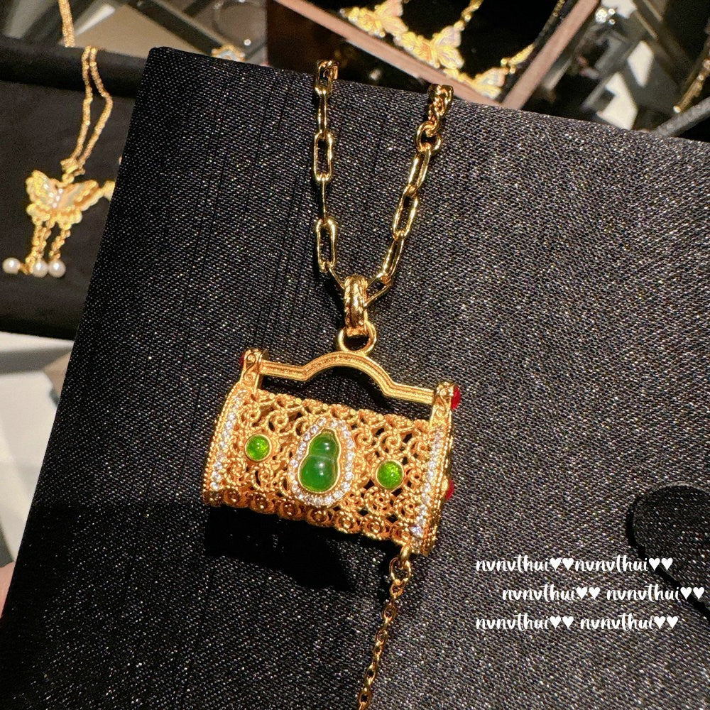 Antique Gold Filigree-Engraved Butterfly Necklace Chinese Knot