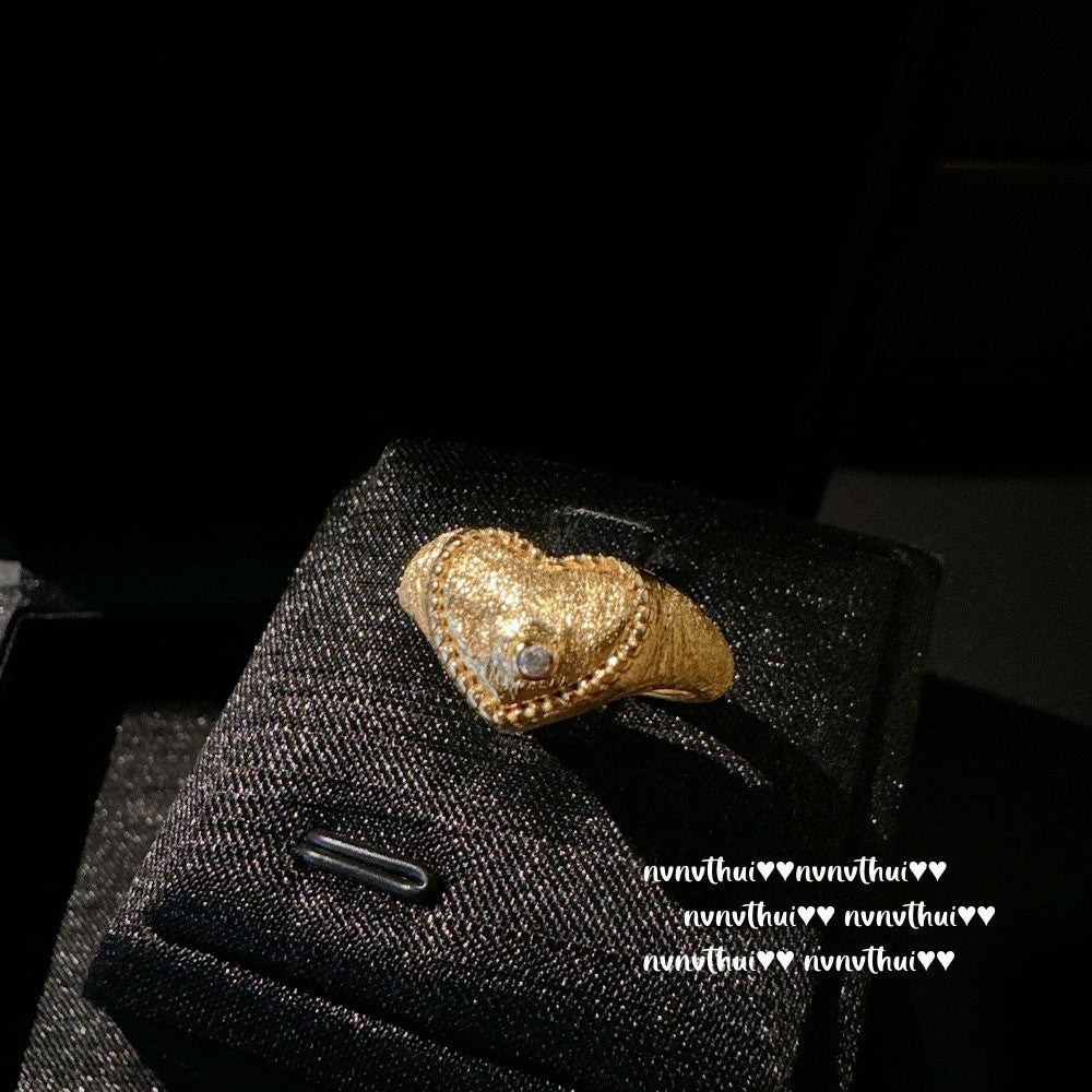 810Z Vintage Emerald Kitten Zircon Stackable Ring