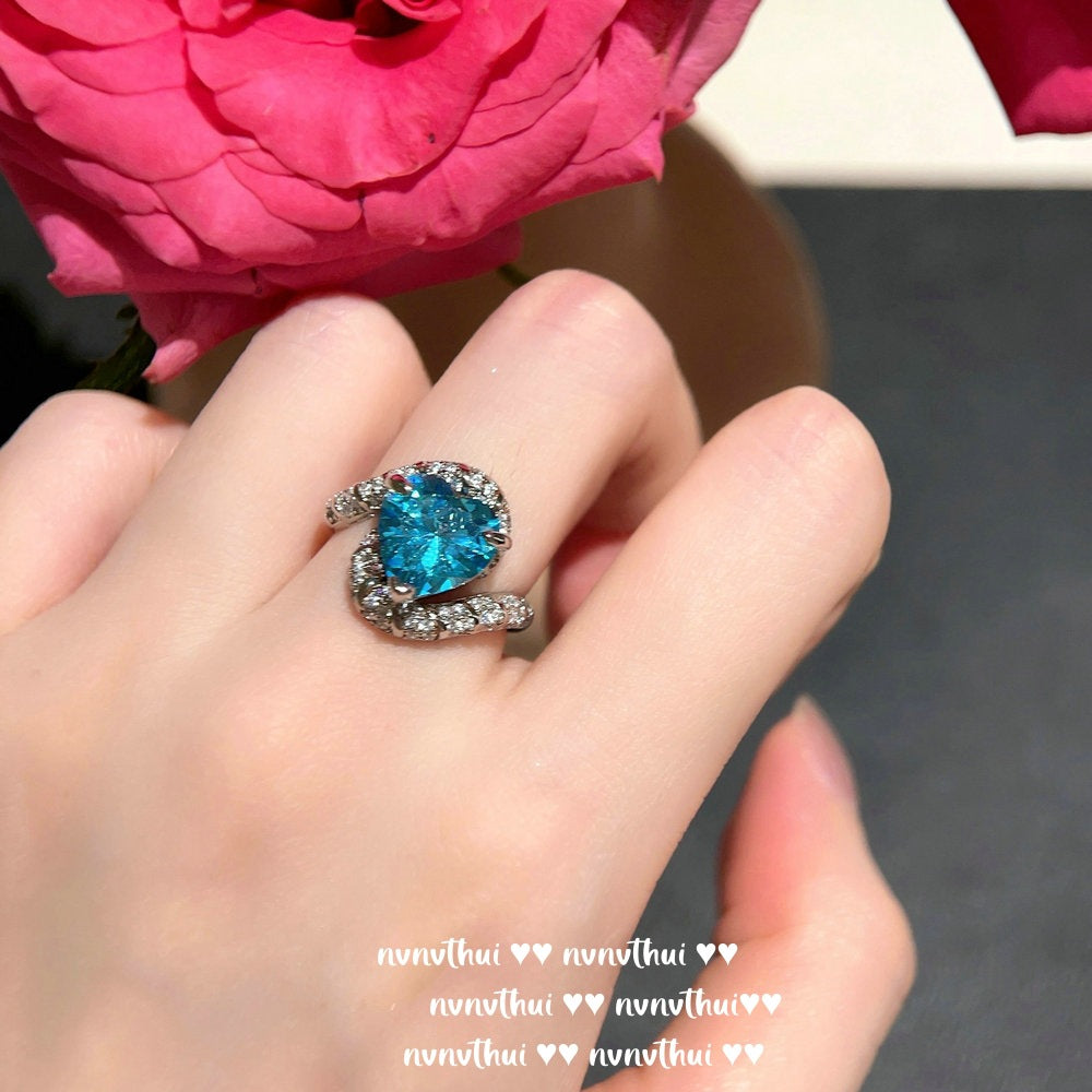 809ZZ Sri Lankan Blue Heart Gemstone Ring