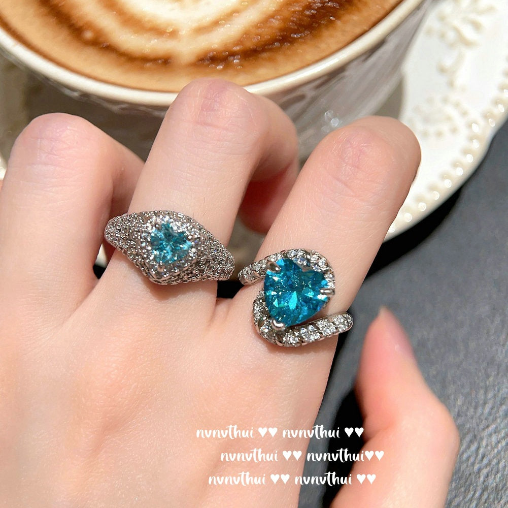809ZZ Sri Lankan Blue Heart Gemstone Ring