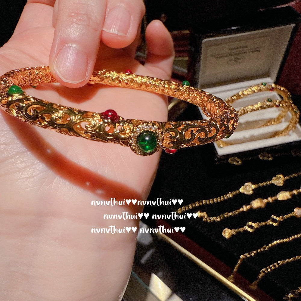 509NV Gold-Plated Filigree Imperial Chalcedony Bangle