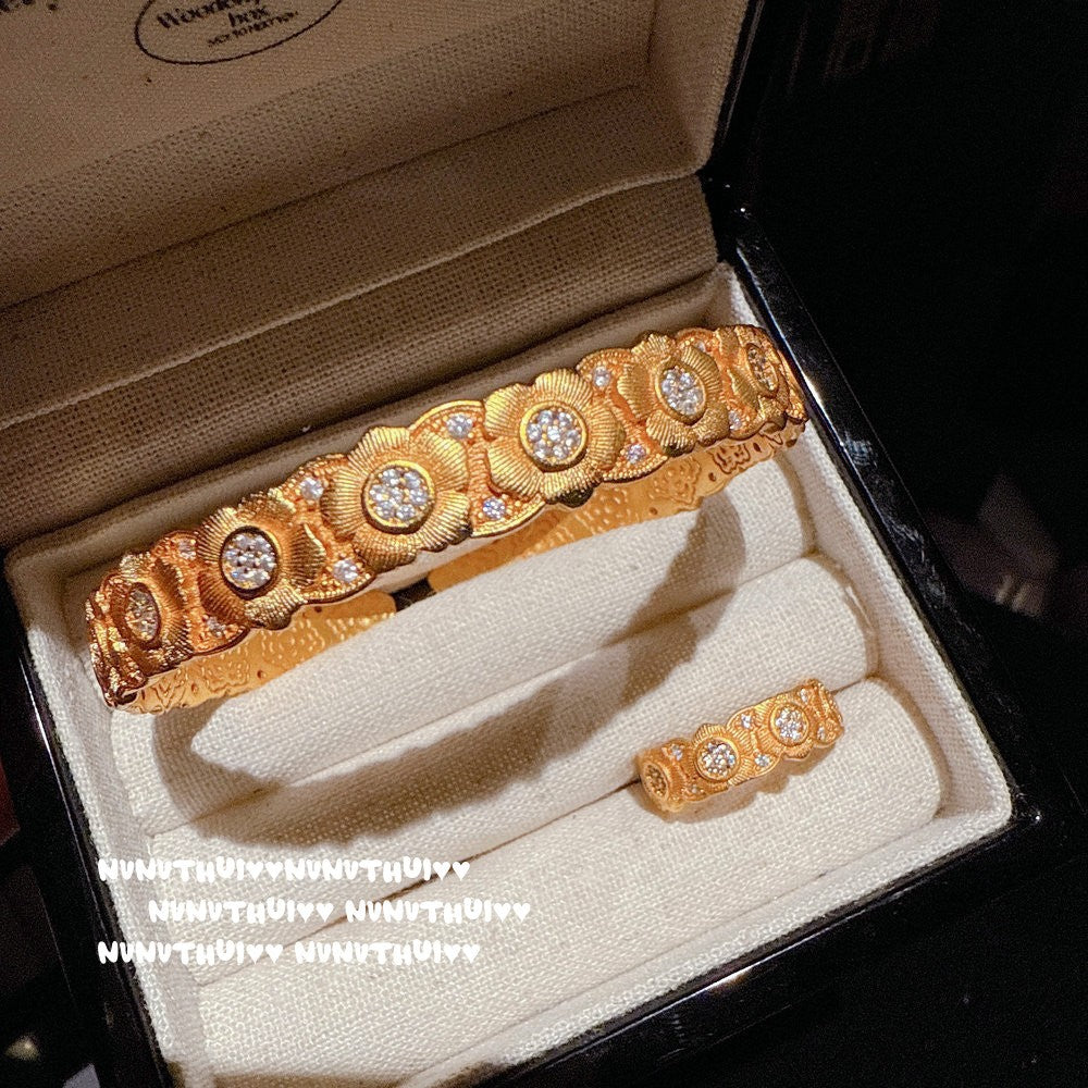 Filigree Gardenia Gemstone Bangle